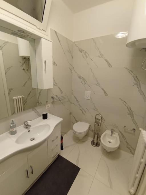 Andrea Central Apartment Bari Buitenkant foto